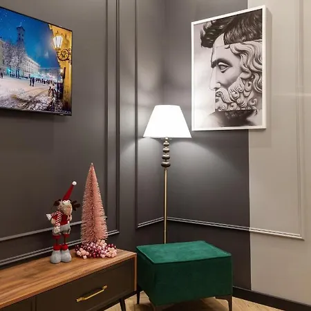 Leogrand On Svobody Avenue 43