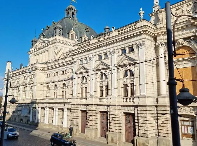 Leogrand Apartments On Svobody Avenue 43