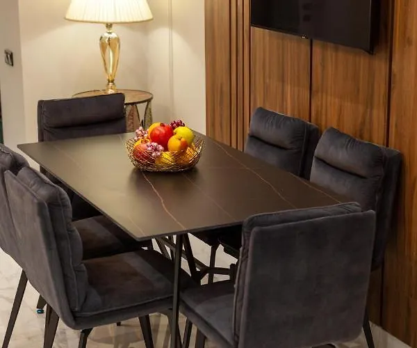 Leogrand On Svobody Avenue 43 Апартаменти