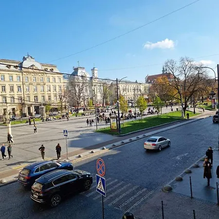 公寓 Leogrand On Svobody Avenue 43 *